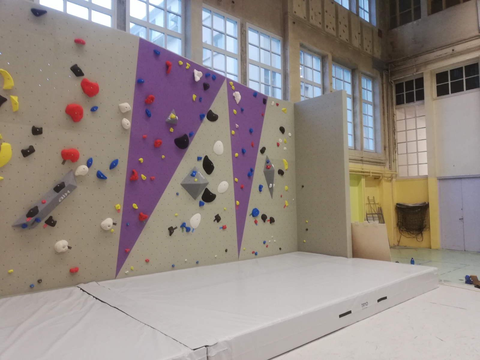 Unsere Wand: Grenoble boulder - Foto 1