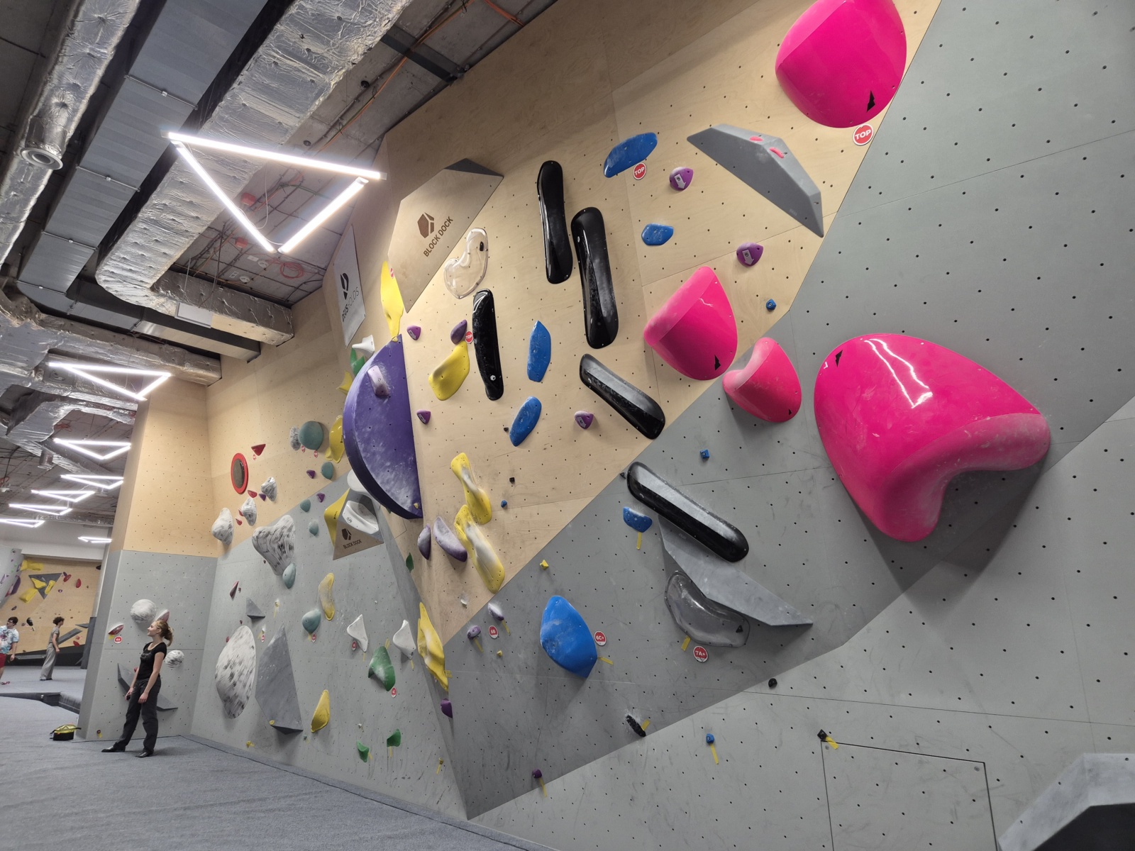 Unsere Wand: Block Dock, Bratislava - Foto 4