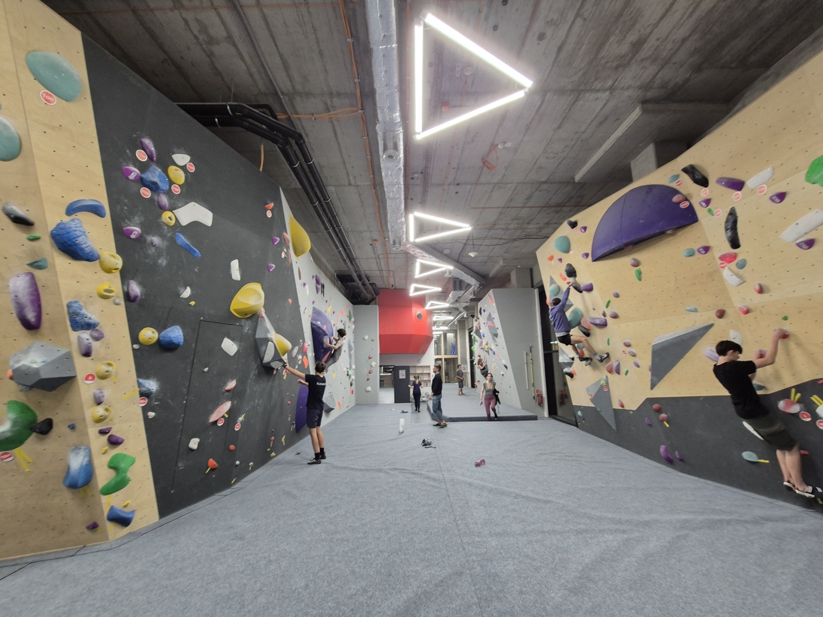 Unsere Wand: Block Dock, Bratislava - Foto 1