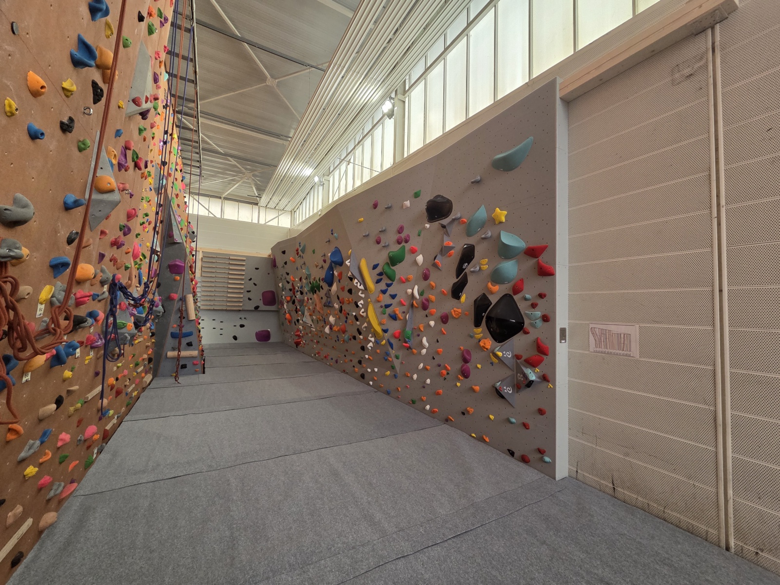 Unsere Wand: Beynost - Foto 1